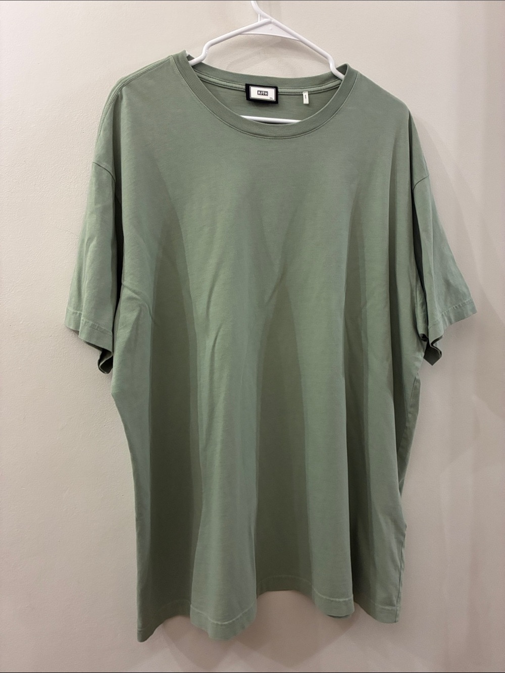 Kith NWT XXL Men's Sage Green Crewneck T-Shirt - 100% cotton